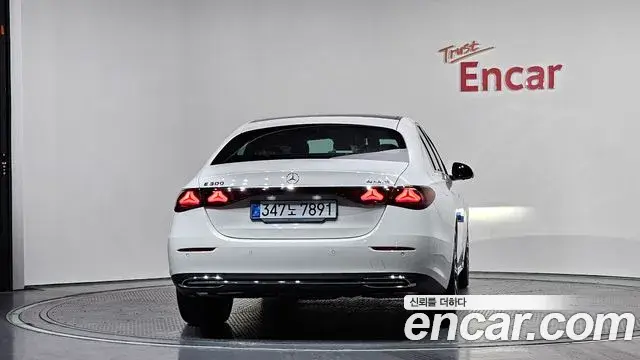 Mercedes-Benz E-Class 2025 — Şəkil 11/20