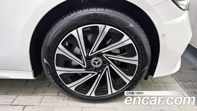 Mercedes-Benz E-Class 2025 — Şəkil 12/20