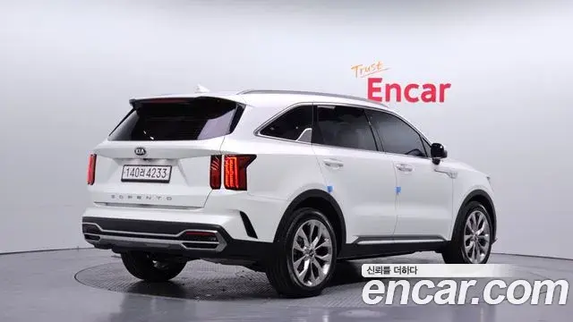 Kia Sorento 2021 — Фото 2/20