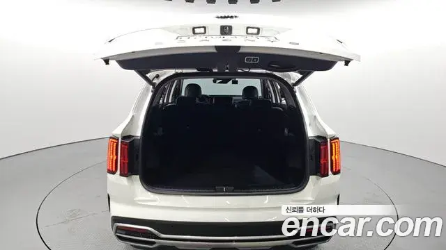 Kia Sorento 2021 — Фото 20/20