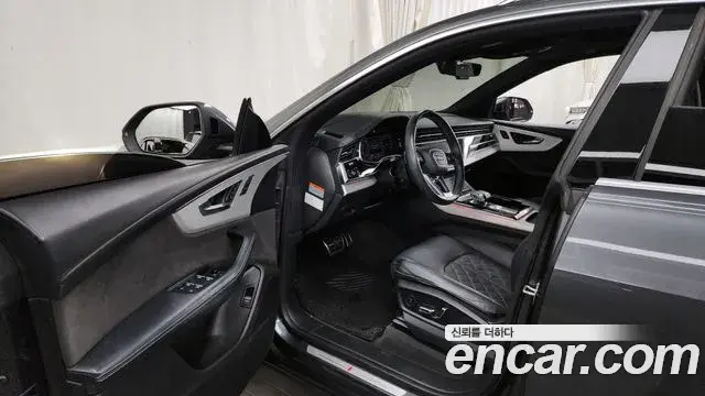 Audi Q8 2020 — ფოტო 9/20