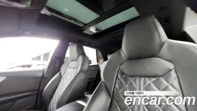 Audi Q8 2020 — ფოტო 17/20