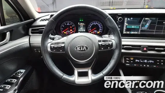 Kia K5 2020 — Photo 14/20