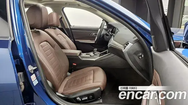 BMW 3 Series 2021 — Фото 10/20