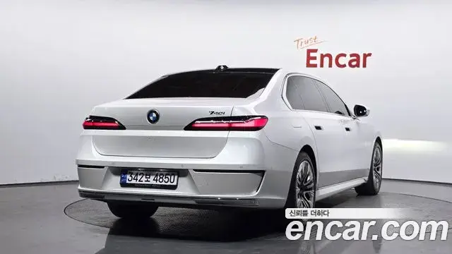 BMW 7 Series 2023 — Şəkil 14/20