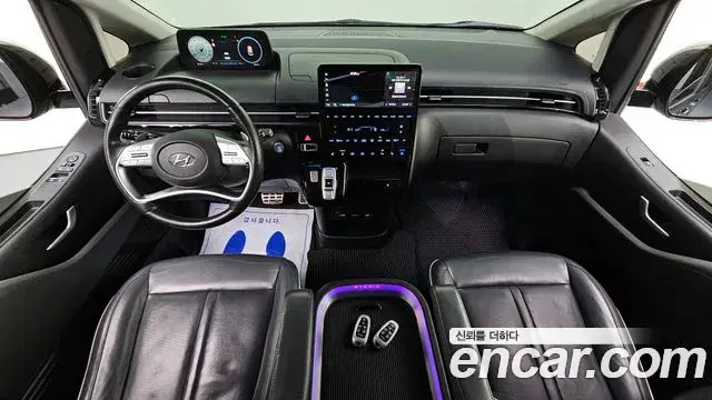 Hyundai Staria 2021 — ფოტო 15/20