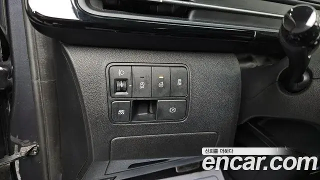 Hyundai Staria 2021 — ფოტო 4/20