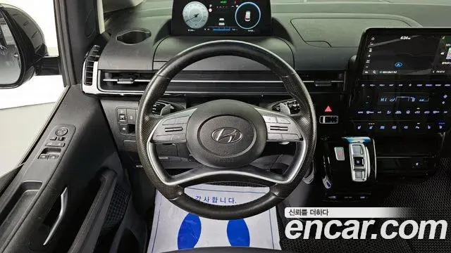Hyundai Staria 2021 — ფოტო 7/20