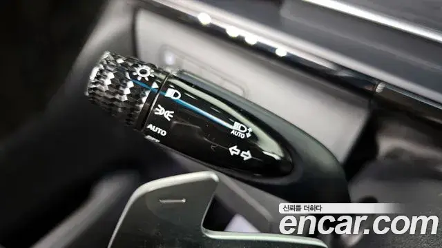 Hyundai Staria 2021 — ფოტო 17/20