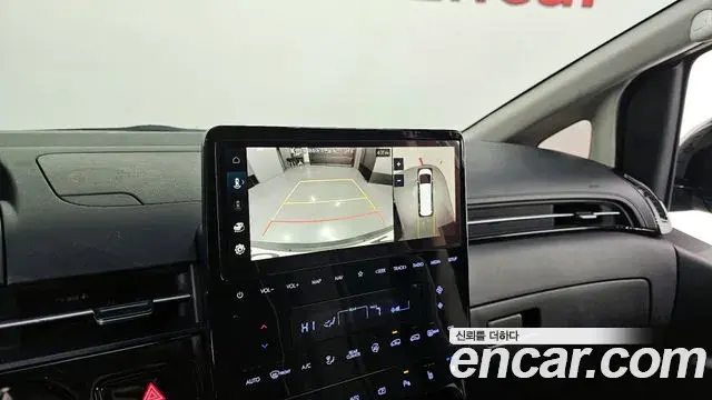 Hyundai Staria 2021 — ფოტო 8/20
