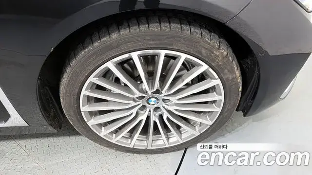 BMW 7 Series 2021 — ფოტო 1/20
