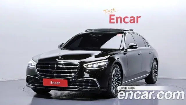 Mercedes-Benz S-Class 2023 — Photo 2/20