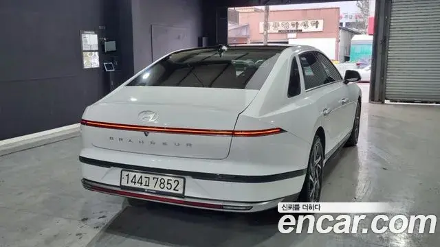 Hyundai Grandeur Hybrid 2023 — Şəkil 12/18