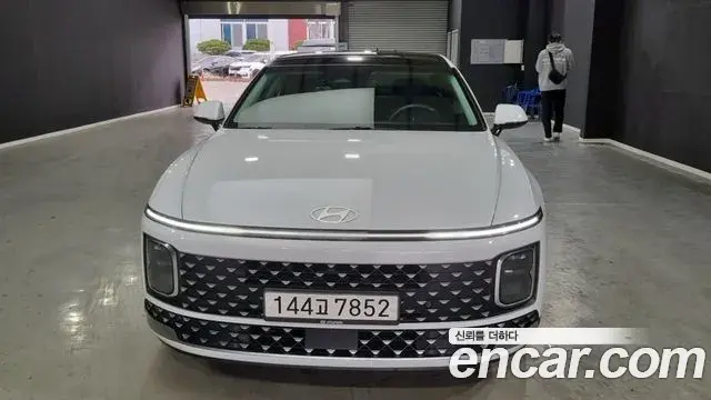 Hyundai Grandeur Hybrid 2023 — Şəkil 9/18