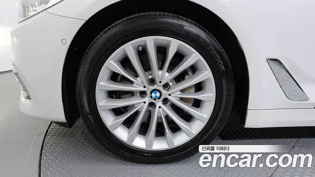 BMW 5 Series 2018 — Şəkil 4/20