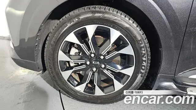 Kia Carnival 2021 — Фото 5/20