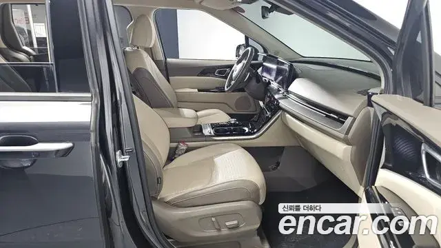 Kia Carnival 2021 — Фото 11/20