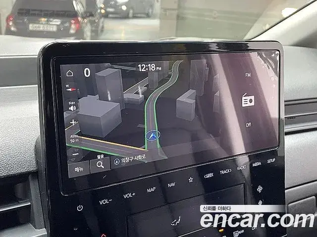 Hyundai Staria 2023 — ფოტო 17/20