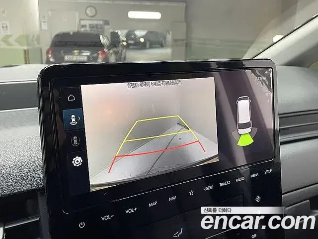 Hyundai Staria 2023 — ფოტო 10/20