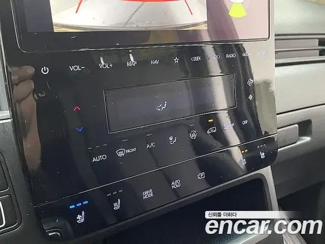 Hyundai Staria 2023 — ფოტო 19/20