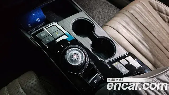 Kia K8 2023 — ფოტო 8/20