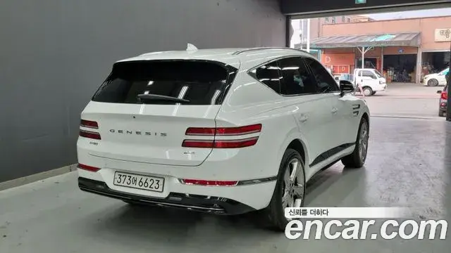Genesis GV80 2022 — Şəkil 9/18