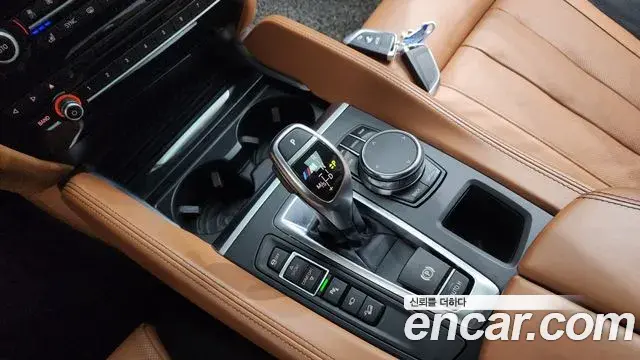 BMW X6 2018 — Şəkil 7/20