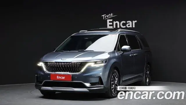 Kia Carnival 2021 — Фото 1/20