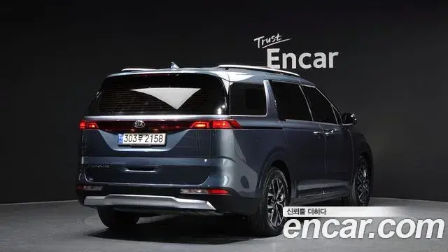 Kia Carnival 2021 — Фото 2/20