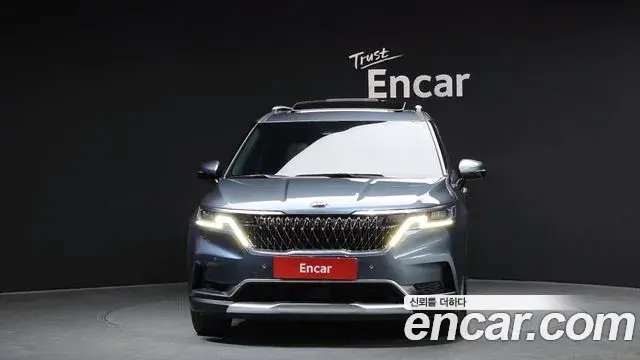 Kia Carnival 2021 — Фото 3/20