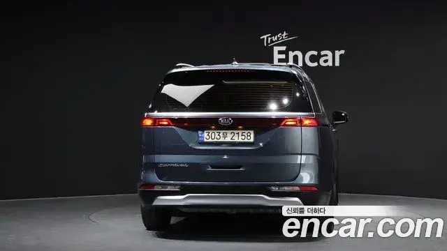 Kia Carnival 2021 — Фото 4/20