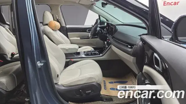Kia Carnival 2021 — Фото 10/20