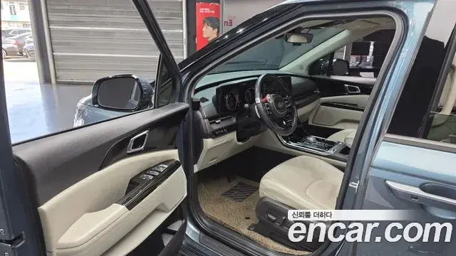 Kia Carnival 2021 — Фото 11/20