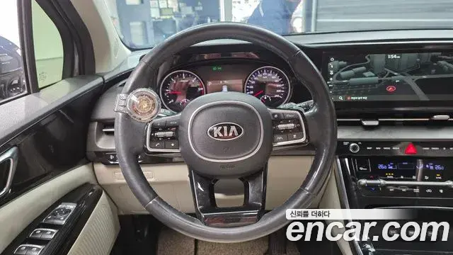 Kia Carnival 2021 — Фото 13/20