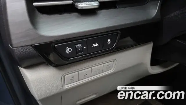 Kia Carnival 2021 — Фото 16/20