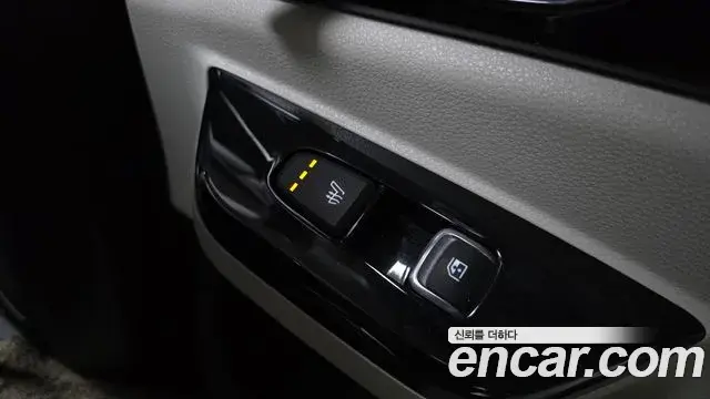 Kia Carnival 2021 — Фото 18/20