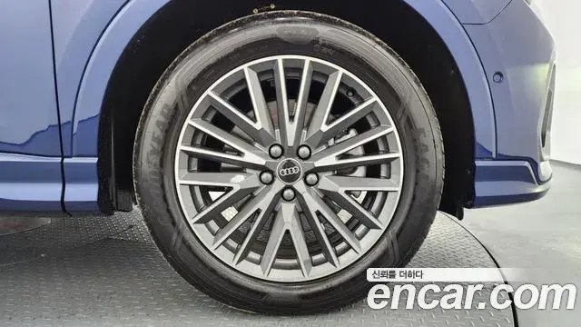Audi Q3 2024 — ფოტო 14/20