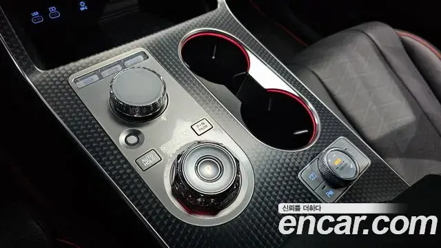 Genesis GV80 Coupe 2024 — ფოტო 17/20