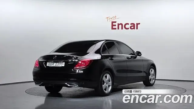 Mercedes-Benz C-Class 2018 — ფოტო 20/20