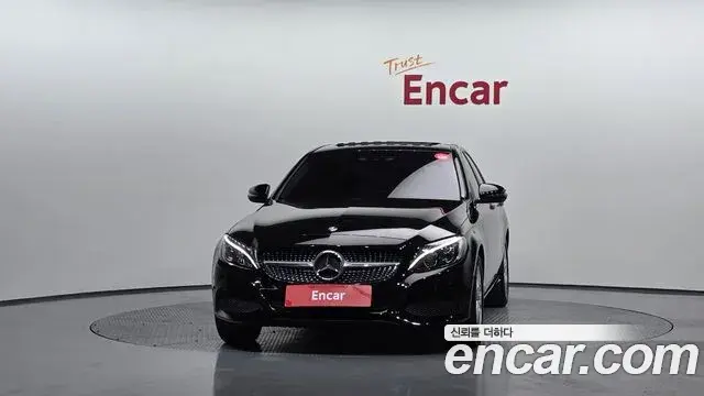 Mercedes-Benz C-Class 2018 — ფოტო 11/20