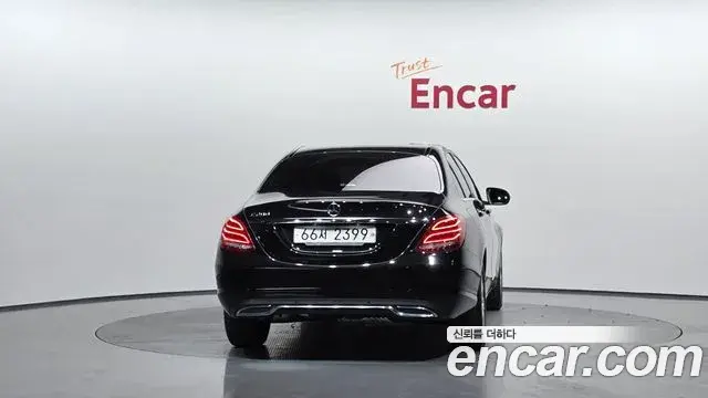 Mercedes-Benz C-Class 2018 — ფოტო 12/20
