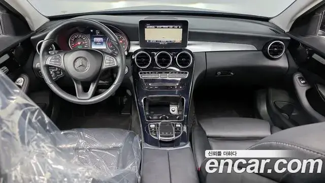Mercedes-Benz C-Class 2018 — ფოტო 4/20
