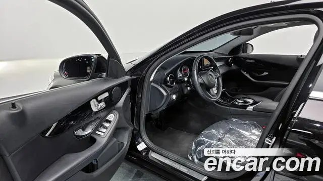 Mercedes-Benz C-Class 2018 — ფოტო 6/20