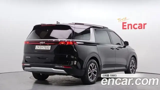 Kia Carnival 2023 — Фото 2/20