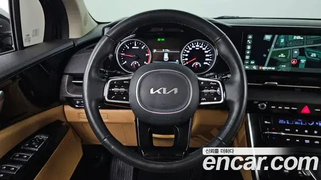 Kia Carnival 2023 — Фото 13/20