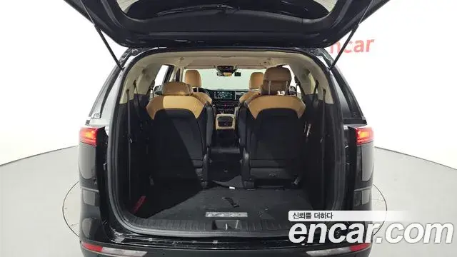 Kia Carnival 2023 — Фото 20/20