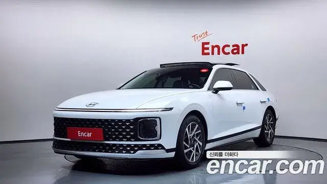 Hyundai Grandeur Hybrid 2023 — ფოტო 11/20