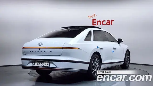 Hyundai Grandeur Hybrid 2023 — ფოტო 2/20