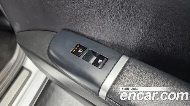 Hyundai Grandeur Hybrid 2023 — ფოტო 17/20