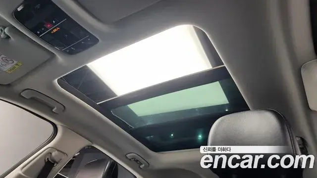 Hyundai Grandeur Hybrid 2023 — ფოტო 13/20